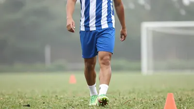 Sheffield Wednesday manager Henrik Pedersen has confirmed Max Lowe is close to a return ahead of the key League One clash...